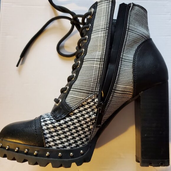 ALDO Women's Houndstooth Studded Black White Lace Up Block Heel Booties Size 7 - Picture 4 of 6